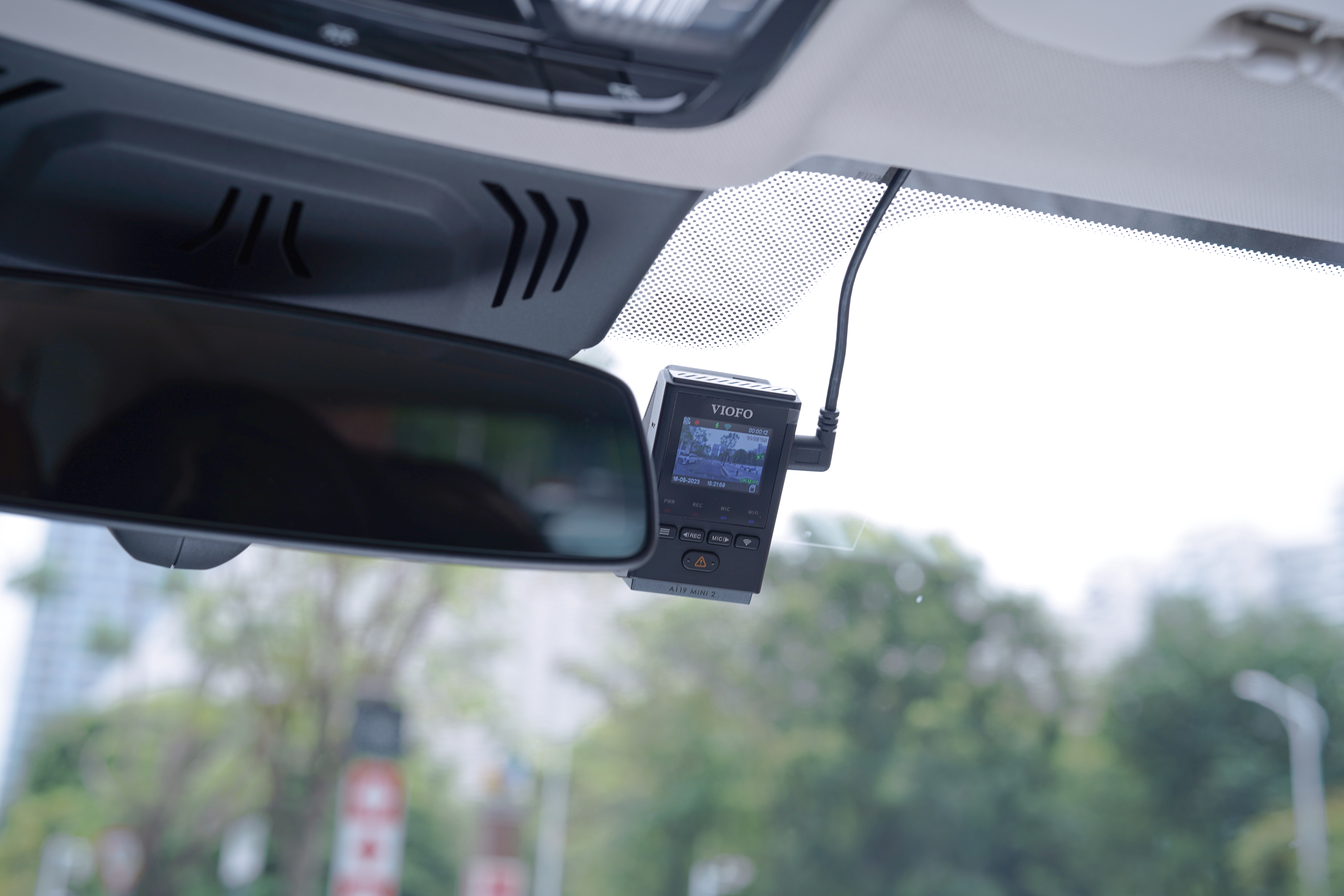 Why is the dashcam mounted with adhesive instead of suction cup ? - VIOFO  Official Website